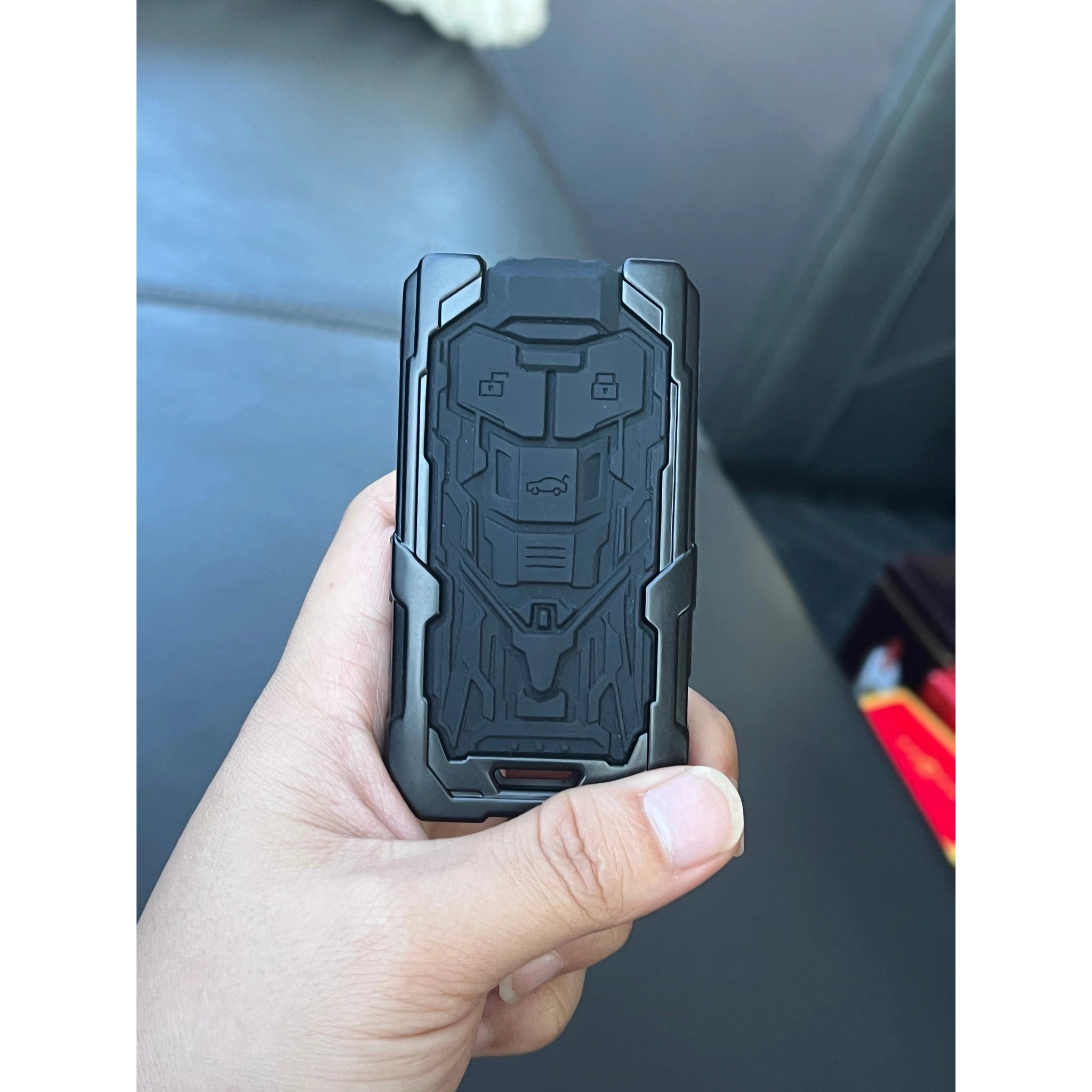 AUDI Zinc Alloy Key Remote Cover with two keychains-غطاء جهاز التحكم عن بعد لمفتاح سبائك الزنك من AUDI مع سلسلتي مفاتيح-Auto-Emporio-Kuwait.0