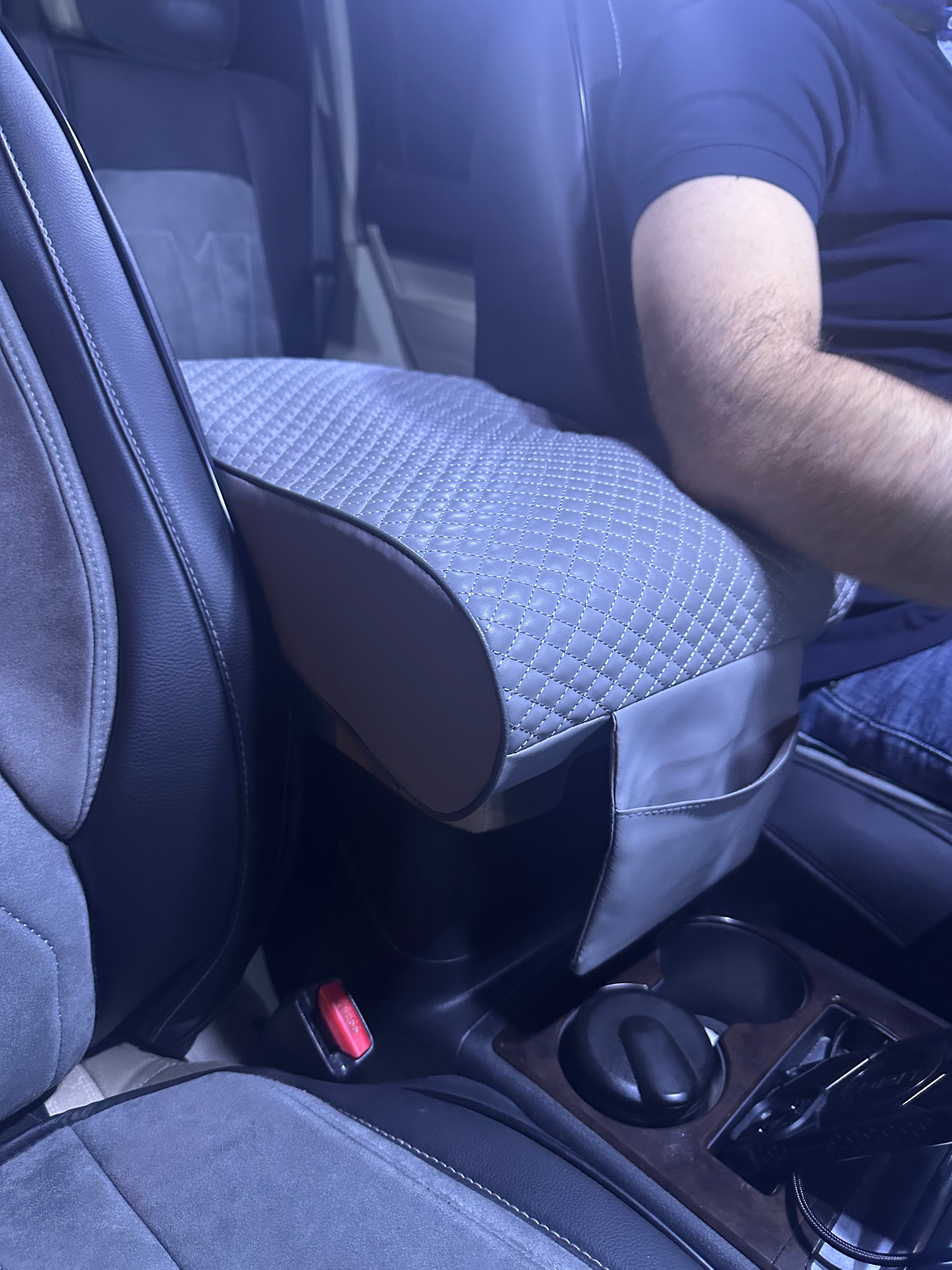 Wide Armrest with Mobile Holder for Tahoe, Yukon, Patrol, Landcruiser SUVs