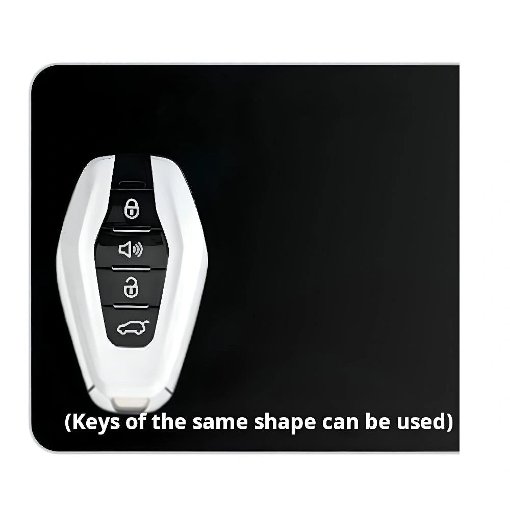 JETOUR White Zinc Alloy Key Remote Cover with two keychains-غطاء جهاز التحكم عن بعد لمفتاح سبائك الزنك الأبيض من JETOUR مع سلسلتي مفاتيح-Auto-Emporio-Kuwait.0