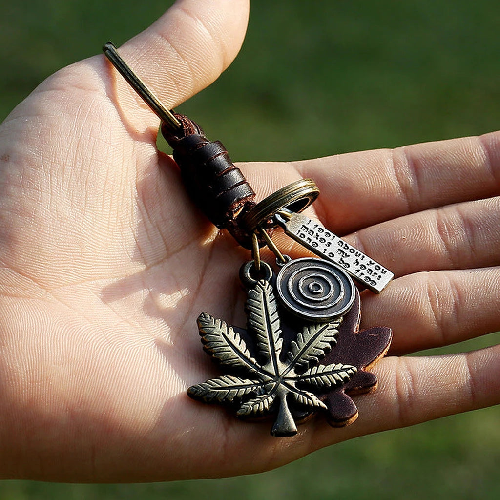 Leaf Charm Keychain-سلسلة مفاتيح سحرية على شكل ورقة شجر-Auto-Emporio-Kuwait.0