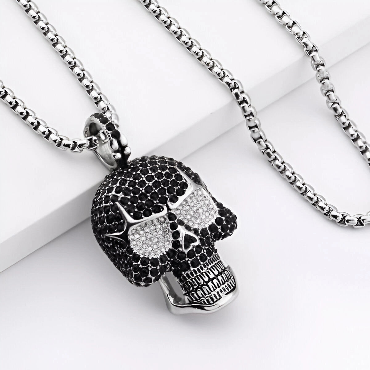 Skull Crystal Pendant-الجمجمة الكريستال قلادة-Auto-Emporio-Kuwait.0