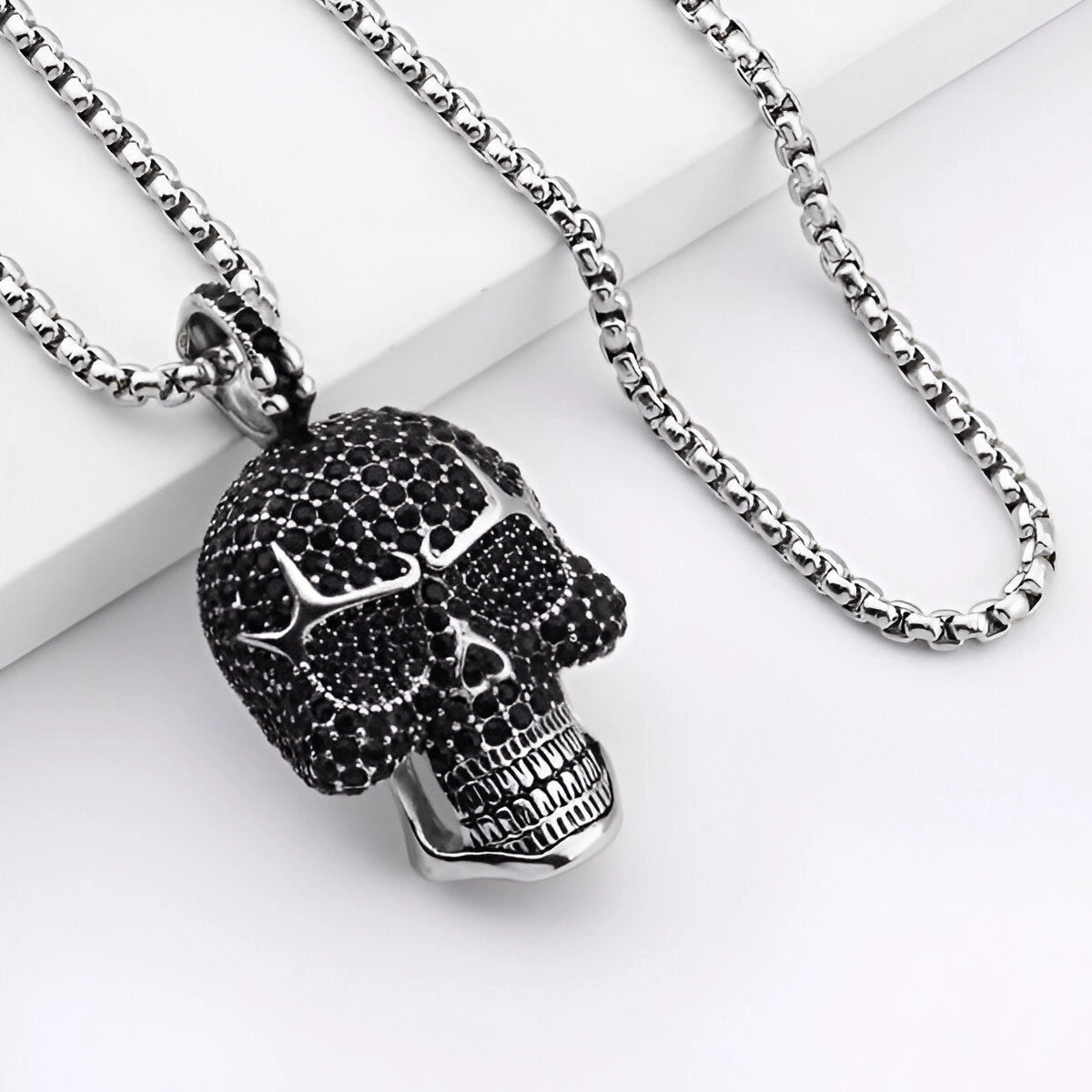 Skull Crystal Pendant-الجمجمة الكريستال قلادة-Auto-Emporio-Kuwait.0