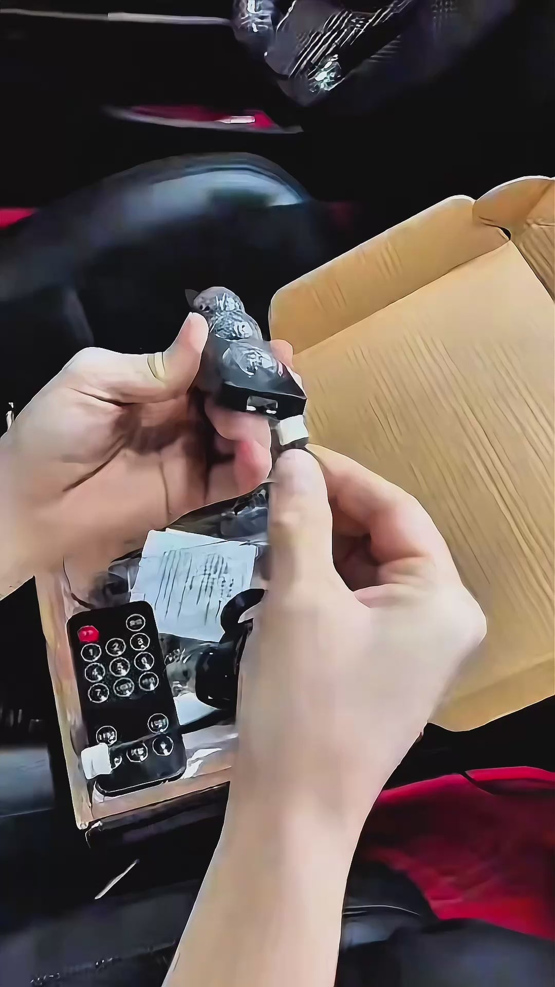 أضواء LED داخلية RGB يتم التحكم فيها عن بعد من خلال التطبيق