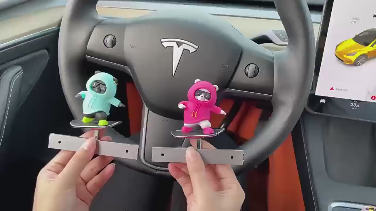 زينة منزلقة لشاشة عرض بقلنسوة على شكل دب متزلج 