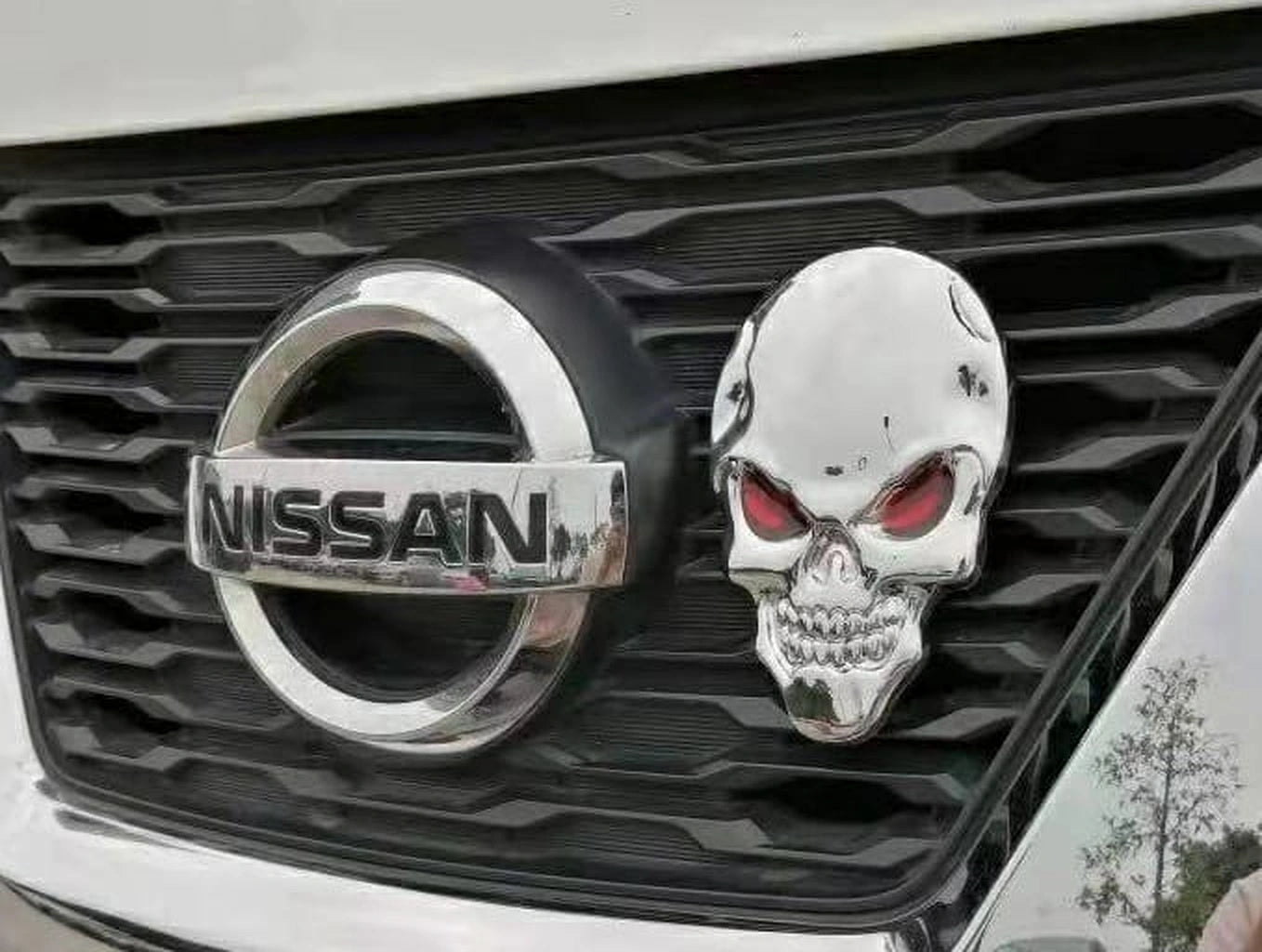 Big Evil Skull Car Grille Badge/sticker-شارة/ملصق شبكة السيارة على شكل جمجمة كبيرة شريرة-Auto-Emporio-Kuwait.0
