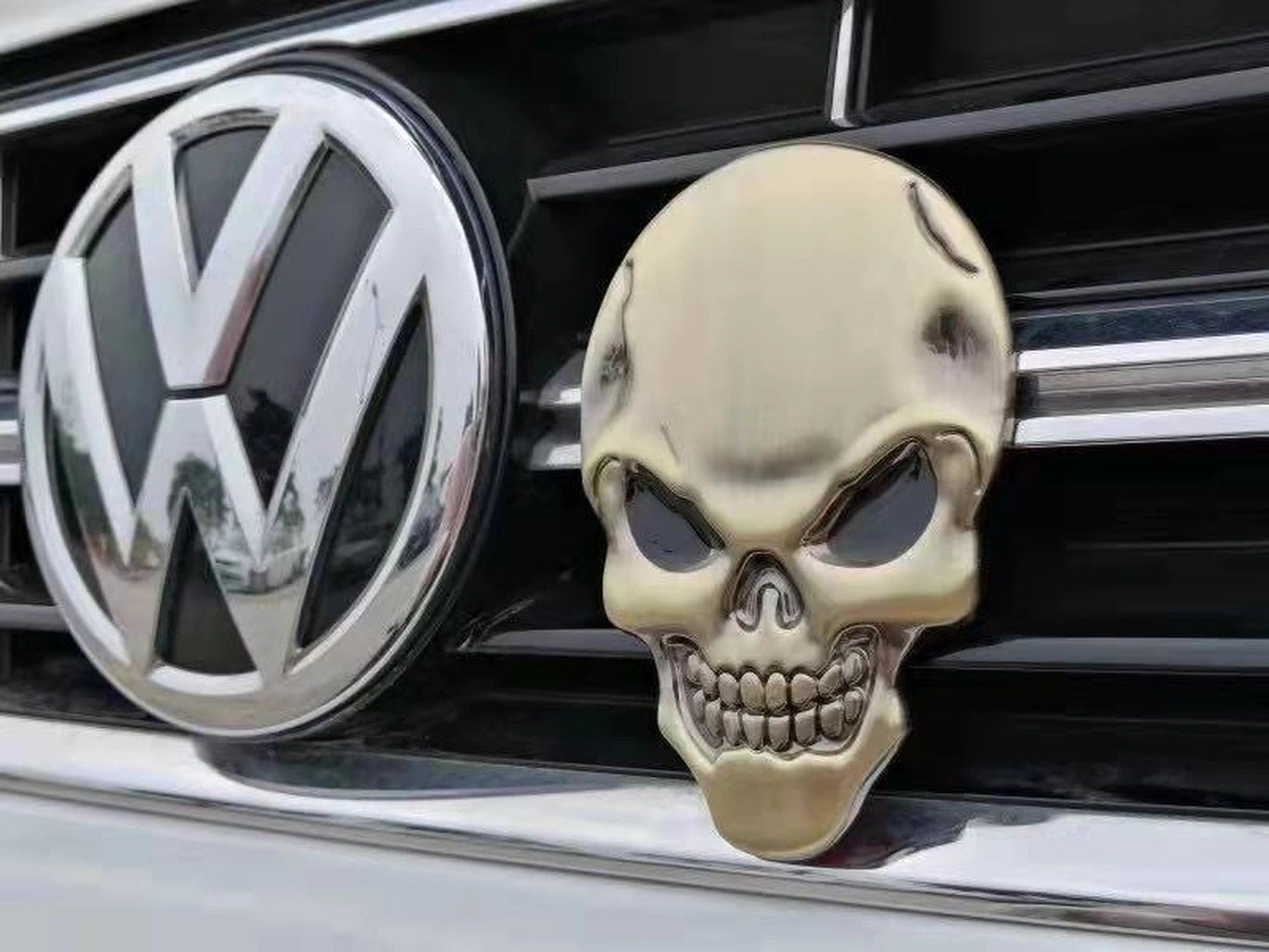Big Evil Skull Car Grille Badge/sticker-شارة/ملصق شبكة السيارة على شكل جمجمة كبيرة شريرة-Auto-Emporio-Kuwait.0